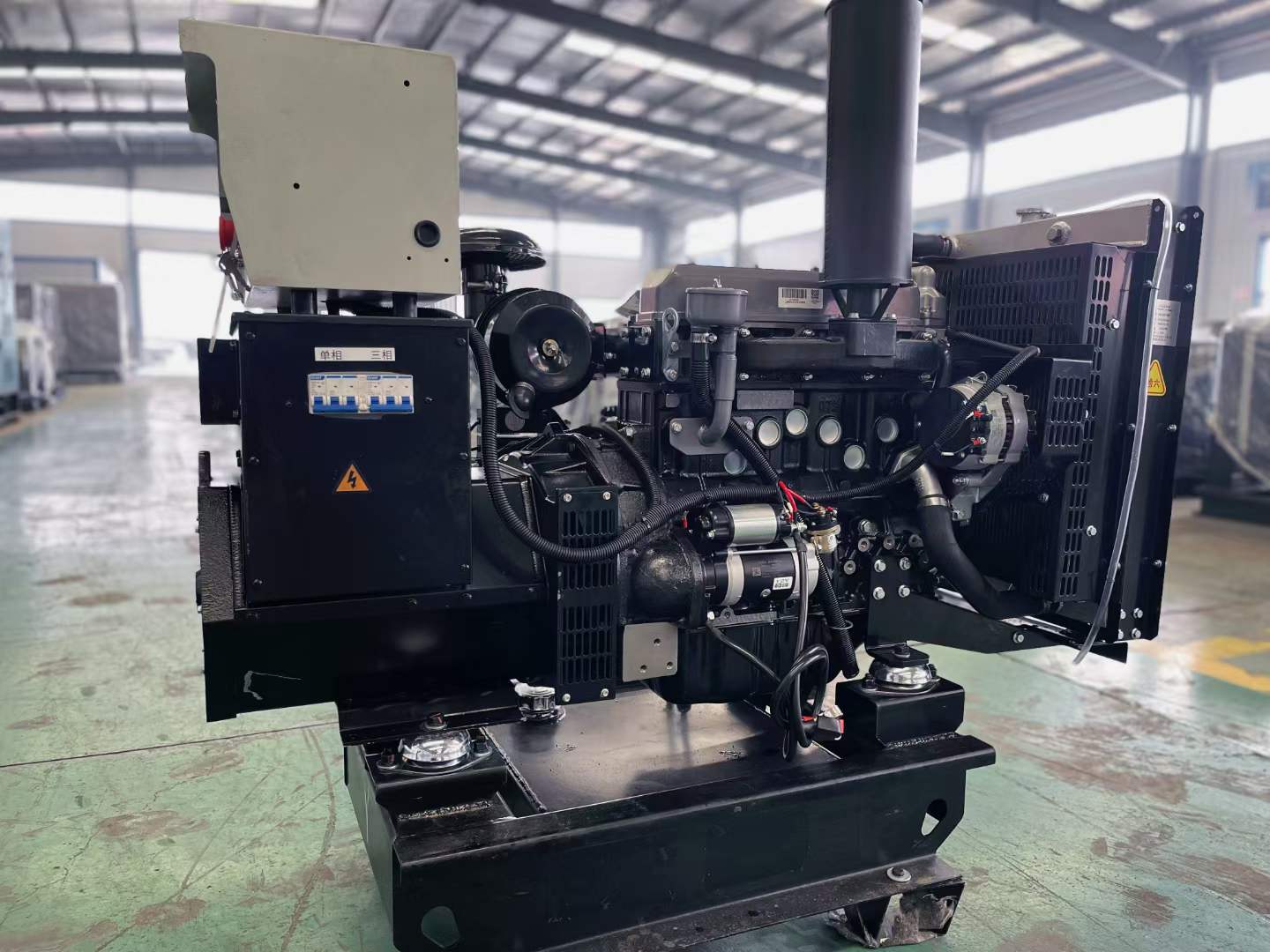 平度如何降低电感性负载对发电机的影响？