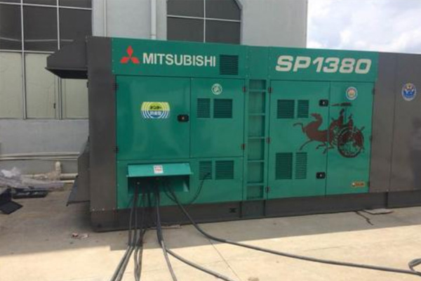 平度为什么有些柴油发电机组的输出电压可以调节？