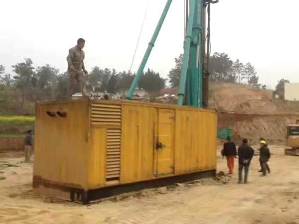 平度如何判断水冷式机油散热器密封件是否需要更换？